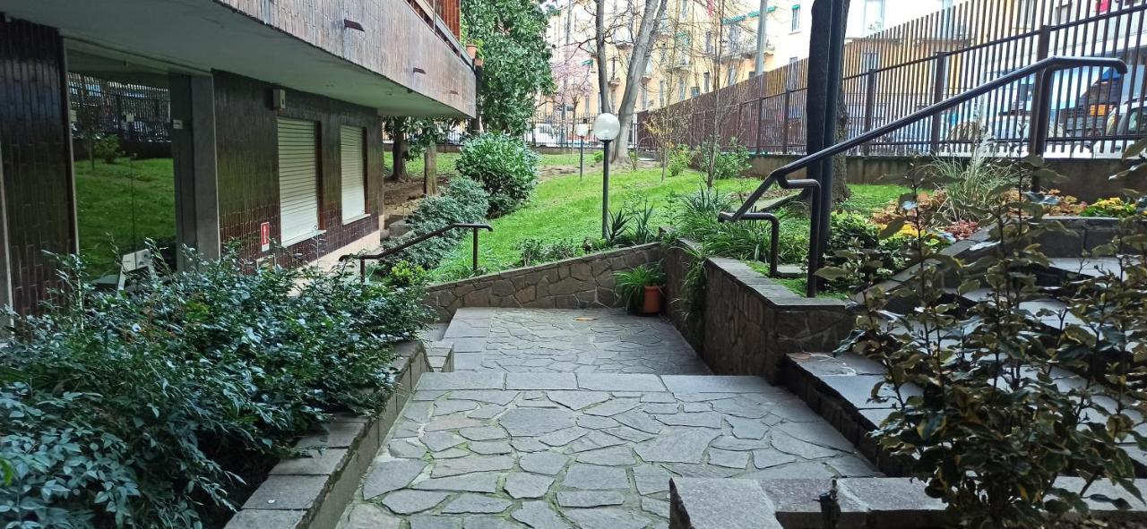 Apartamento Smart Studio Porta Venezia Milán Exterior foto